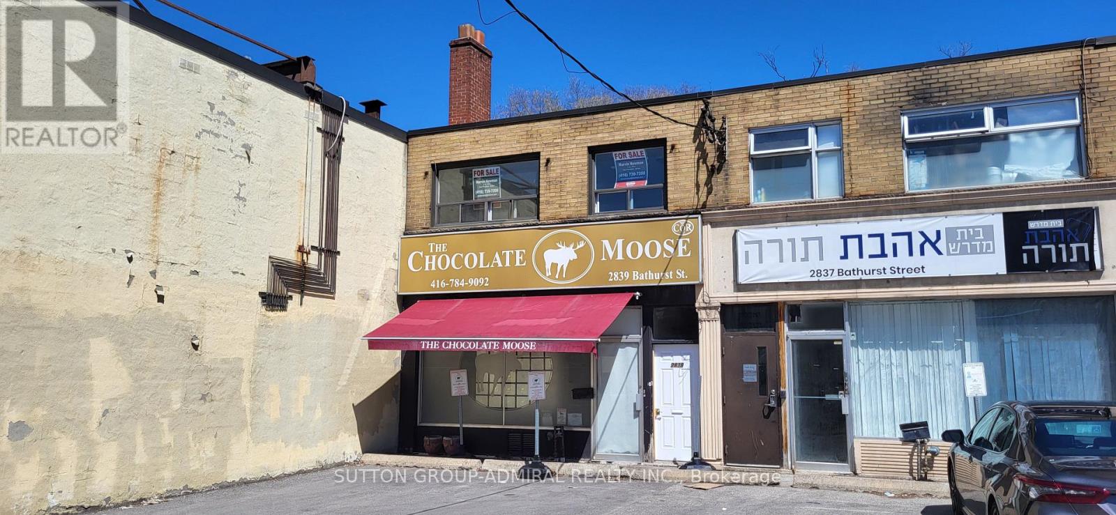 2839 Bathurst Street