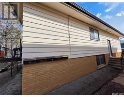 459 6th Avenue Nw, Swift Current, SK S9H0Y2 Photo 4