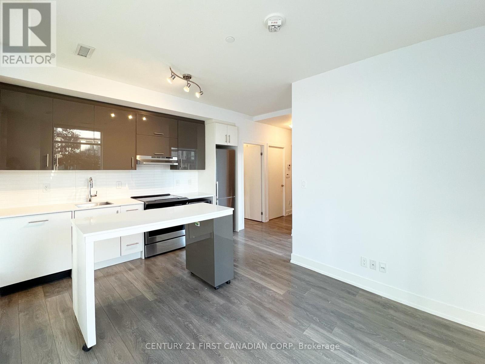 107 180 Fairview Mall Drive