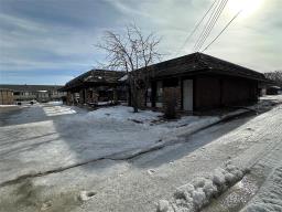 Box 254 561 Wellington Street, Virden, MB R0M2C0 Photo 4