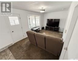 Living room - 106 1st Street, Gull Lake, SK S0N1A0 Photo 4