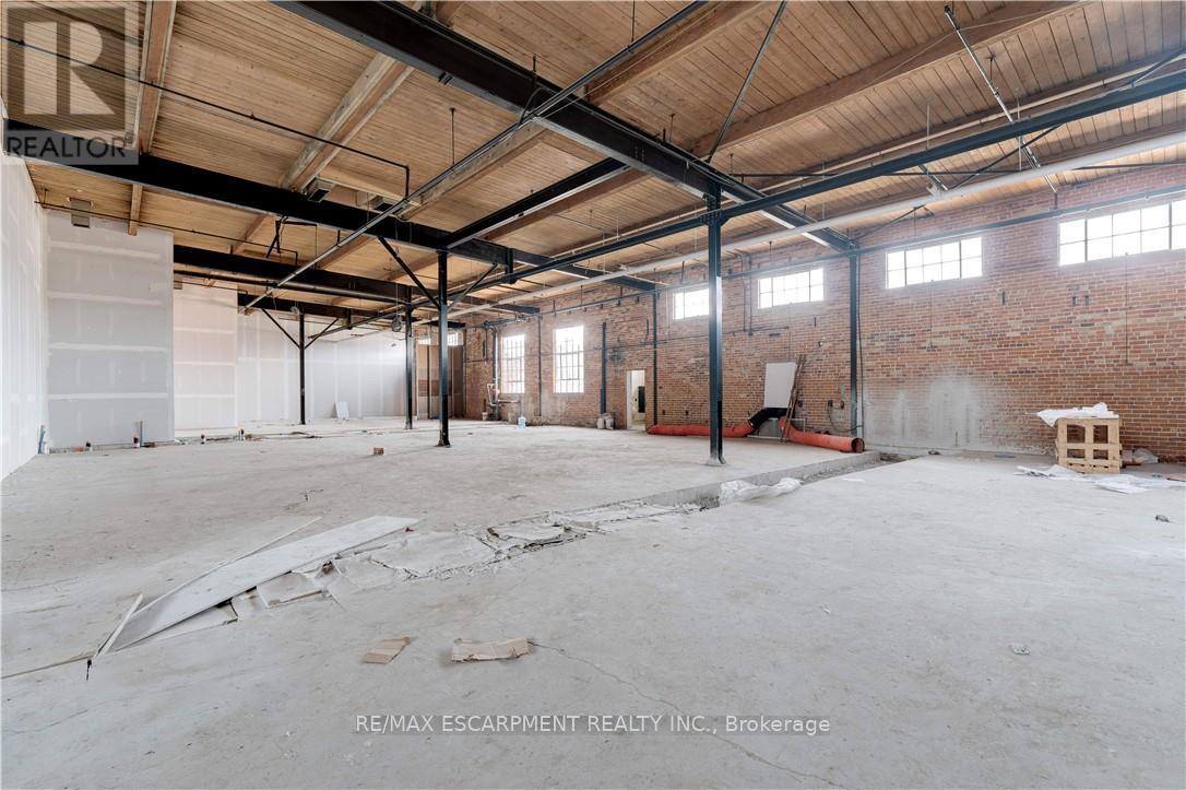 Unit 8 9 111 Sherwood Drive