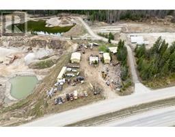 3pc Bathroom - 3354 Oxbow Frontage Road, Malakwa, BC V0E2J0 Photo 4