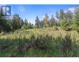 143 Blue Stone Dr, Salt Spring, BC V8K1A6 Photo 4
