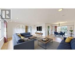 2110 Jordan Drive, Image 2