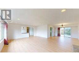 2110 Jordan Drive, Image 3