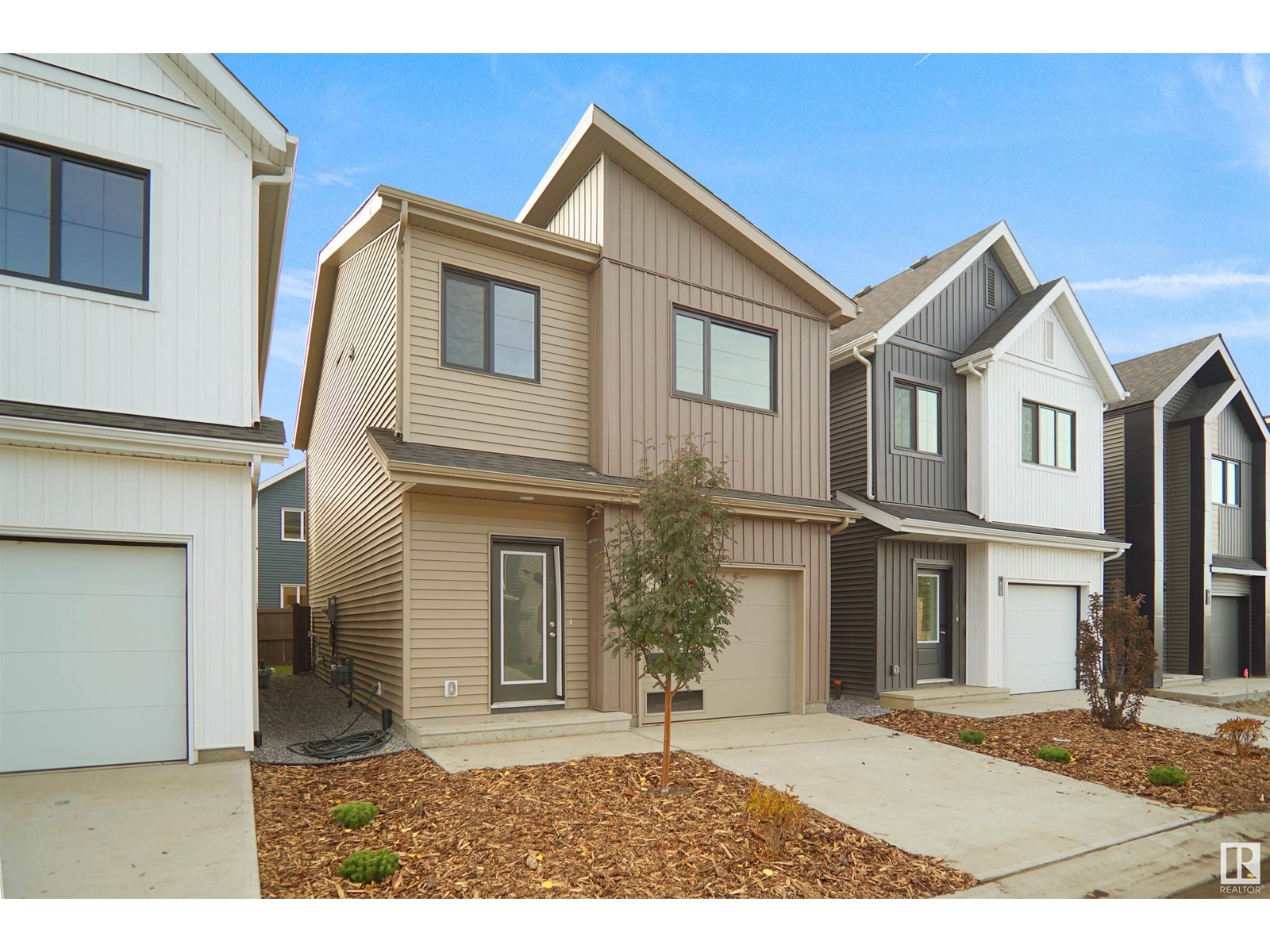 24 1430 Aster Wy Nw