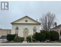 16 18 Mosley Street, Aurora, ON L4G1G6 Photo 2