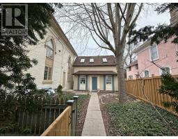 16 18 Mosley Street, Aurora, ON L4G1G6 Photo 4