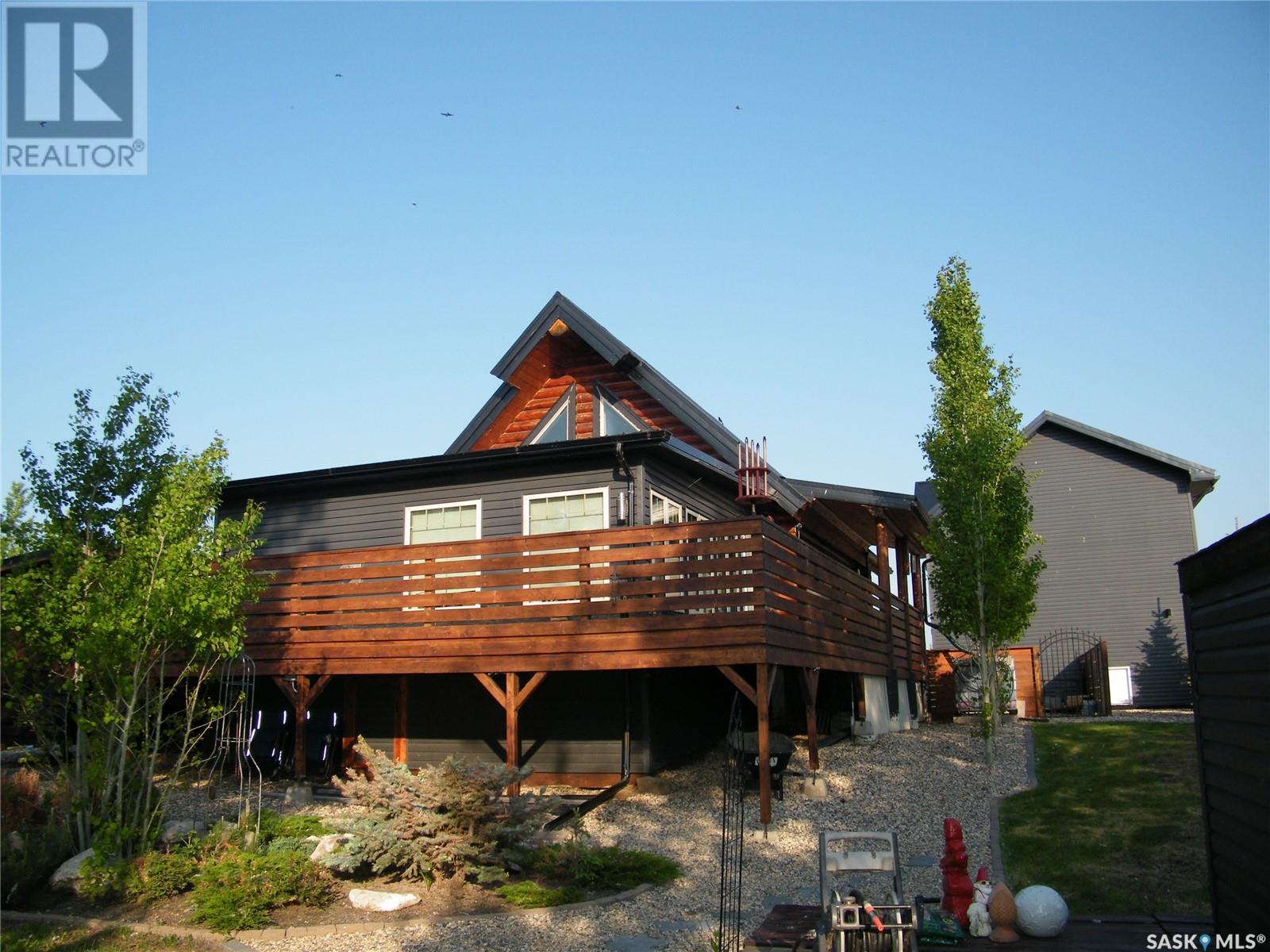 43 Lakeshore Drive