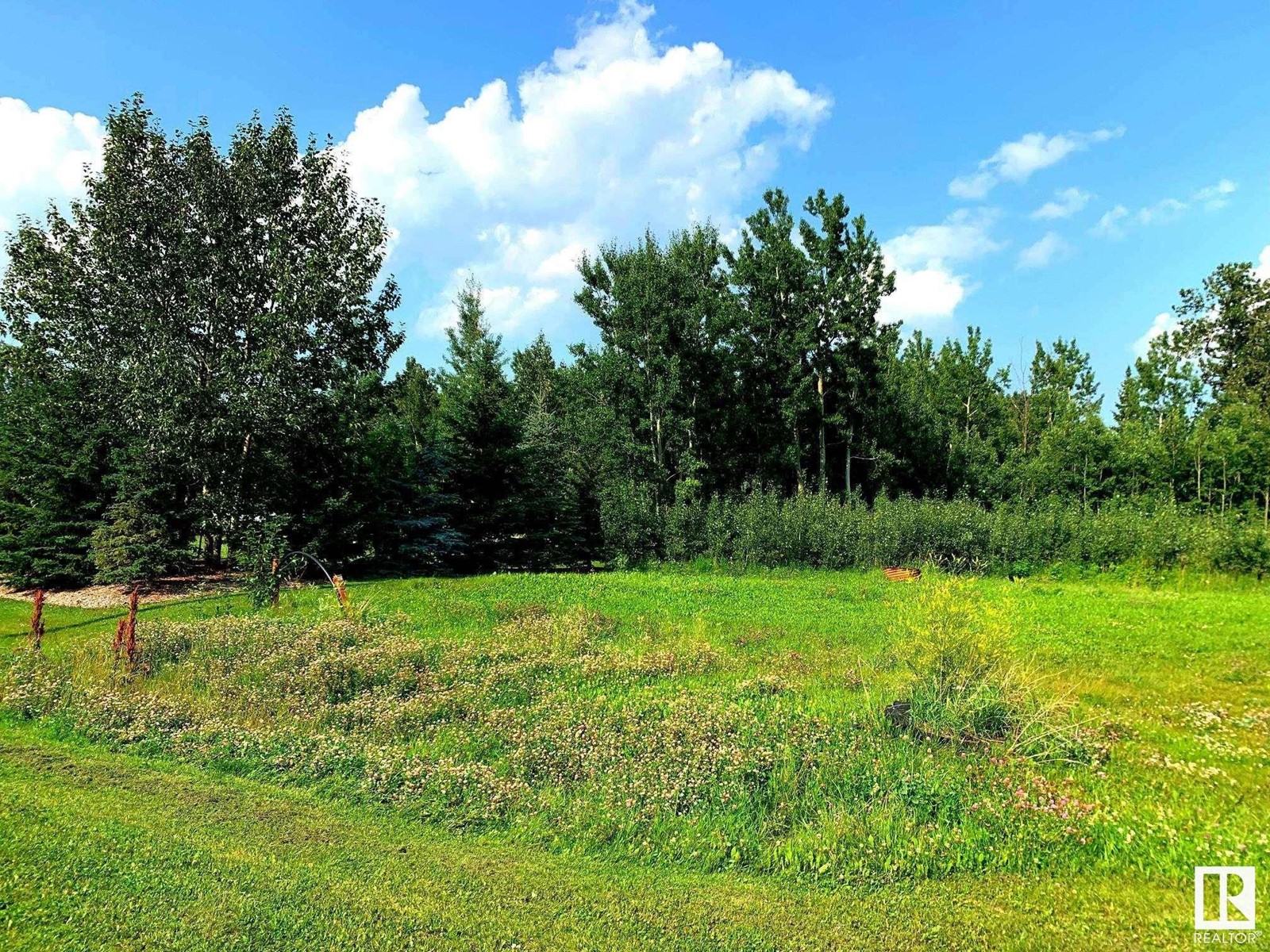 15 Grandview Meadows
