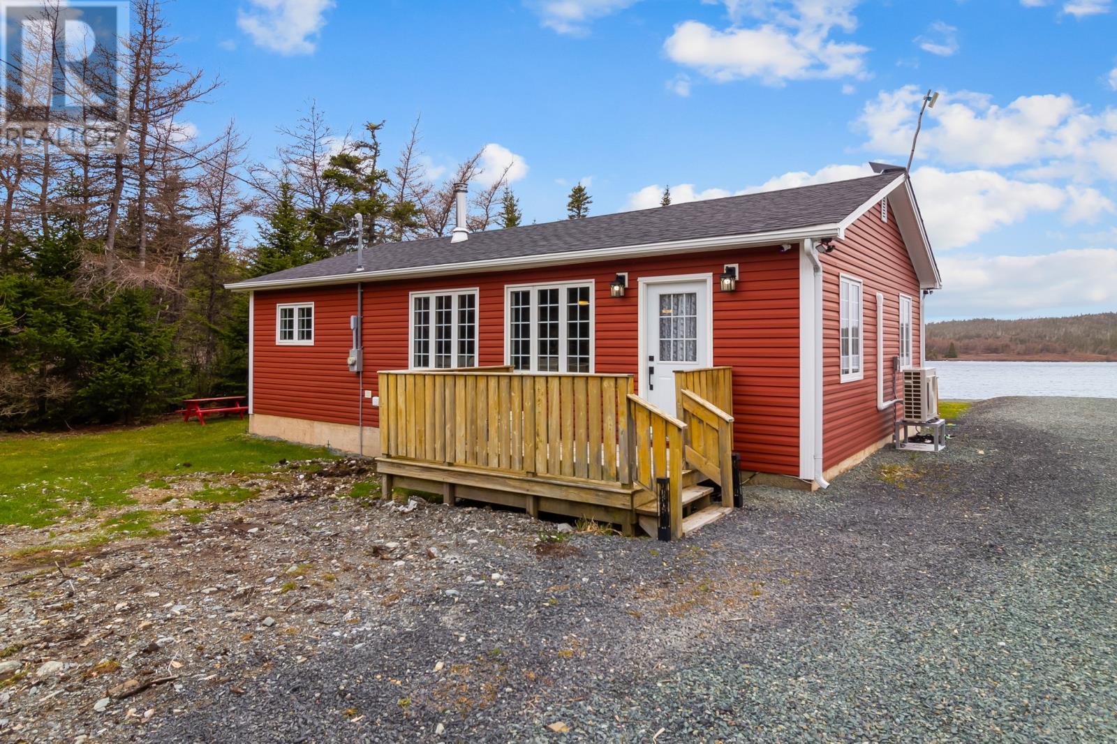 81 Cape Pond Road