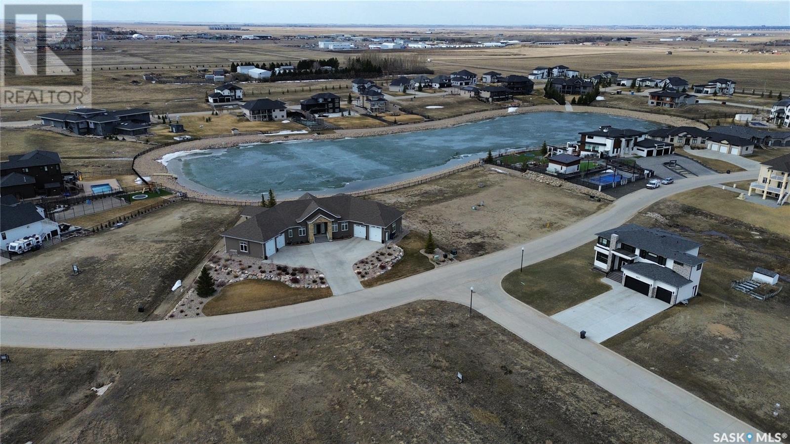 313 Spruce Creek Crescent
