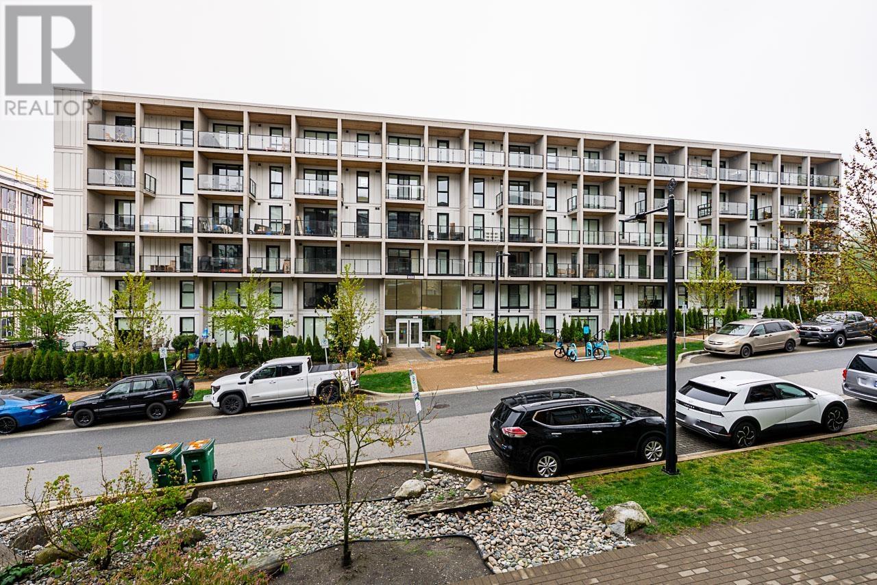 512 9888 University Crescent