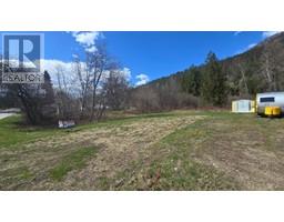 519 Main Street Lot 9 10, Slocan, BC V0G2C0 Photo 5