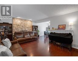 5540 Parker Street, Image 3