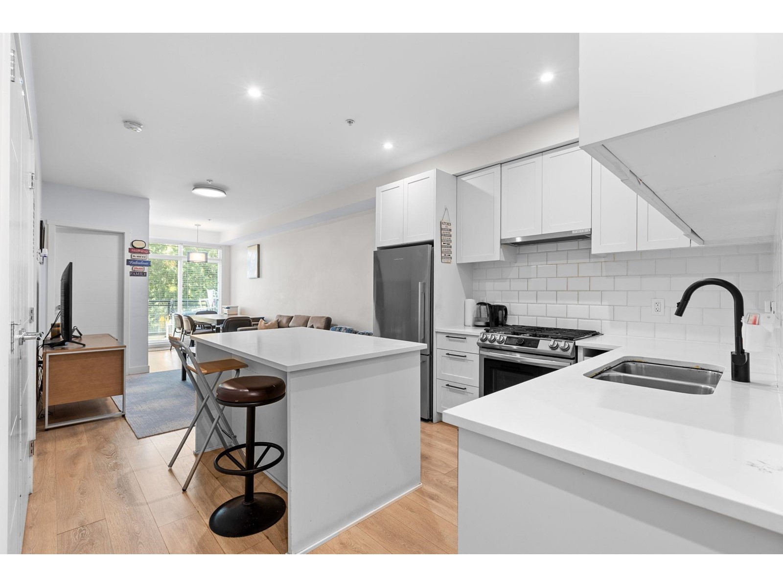 311 5415 Brydon Crescent