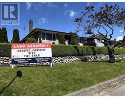 4711 Ridgelawn Drive, Image 2