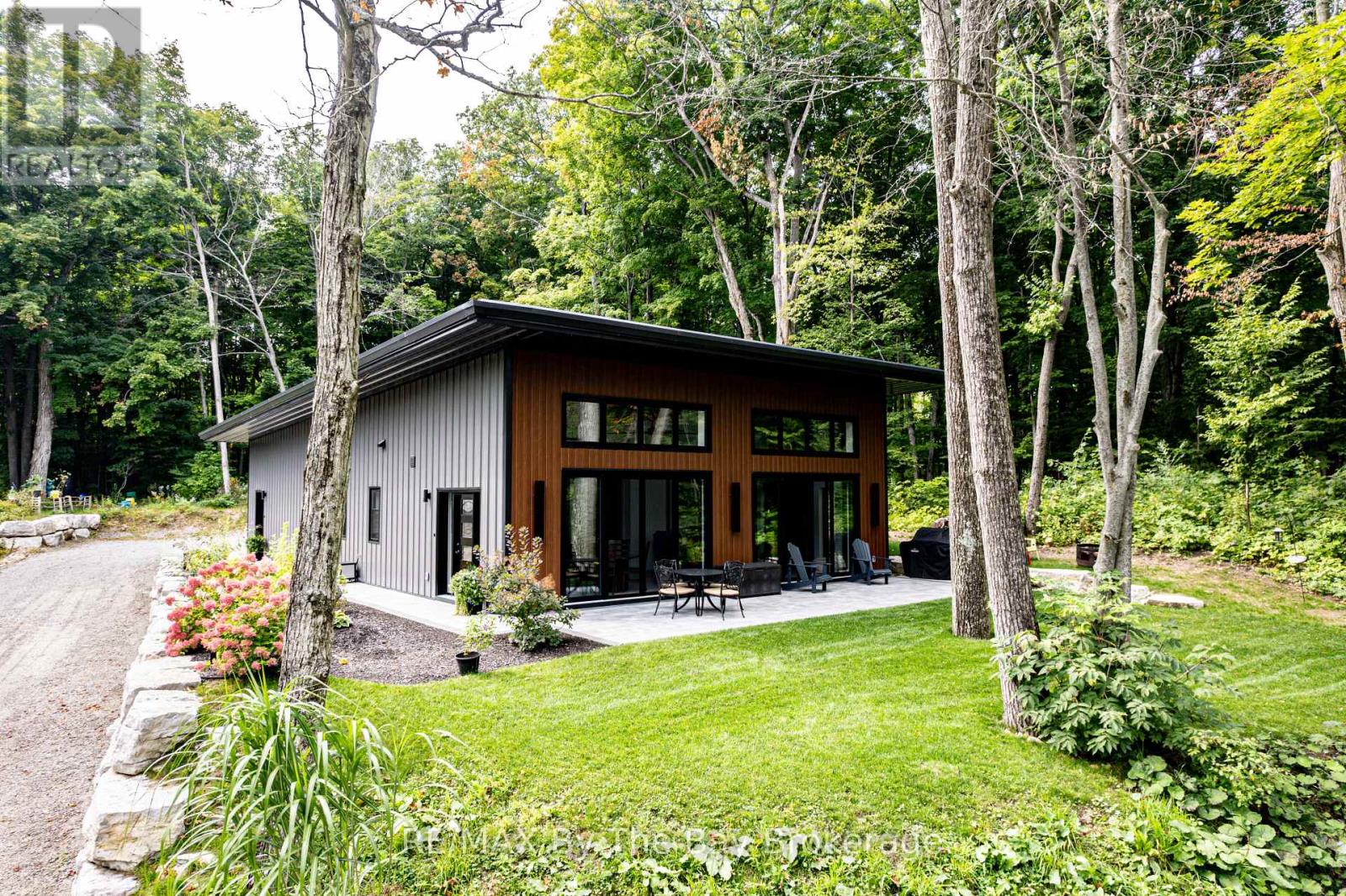 1584 Champlain Road