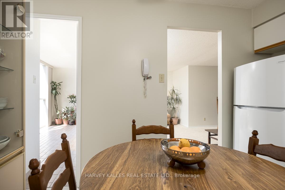 911 61 Markbrook Lane