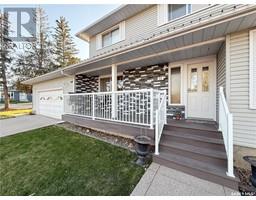 Kitchen - 11 Conlin Drive, Swift Current, SK S9H3A7 Photo 3