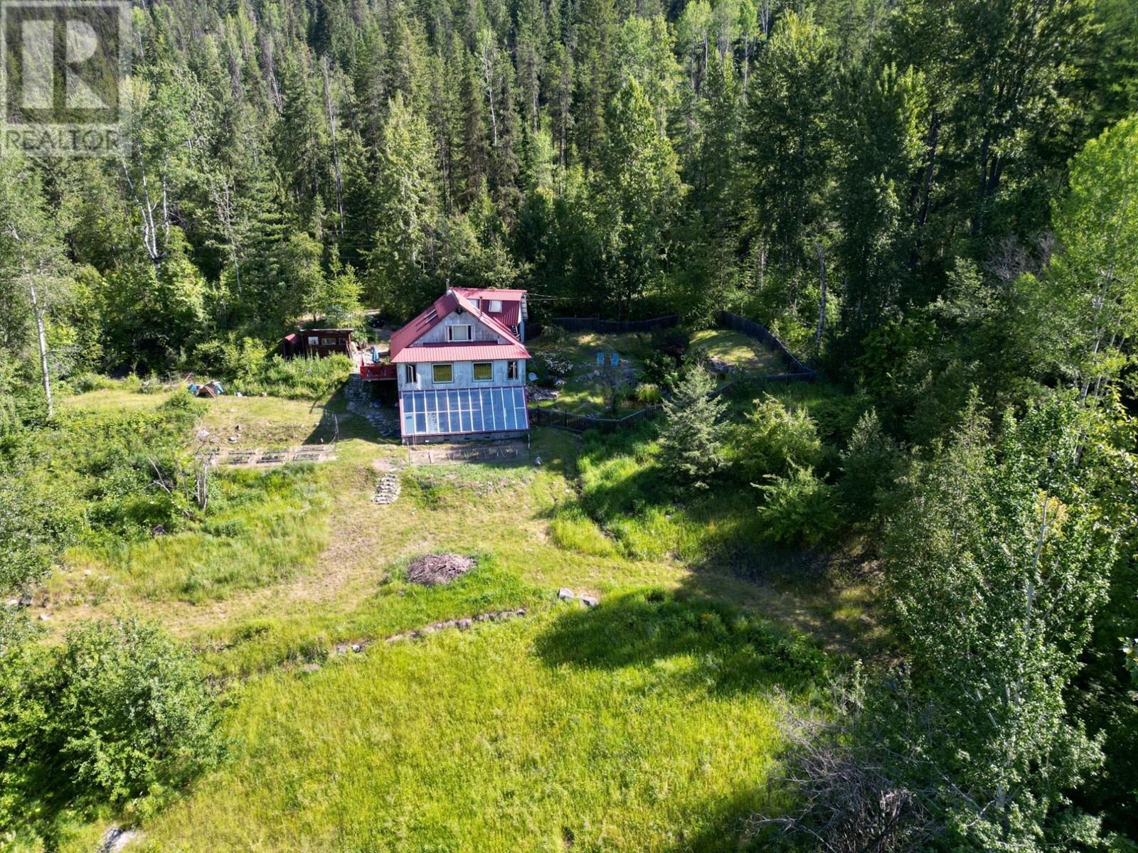 395 Boven Road