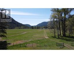 Dl 819 S 33 Highway Unit S 1 2, Westbridge, BC V0H1Y0 Photo 3