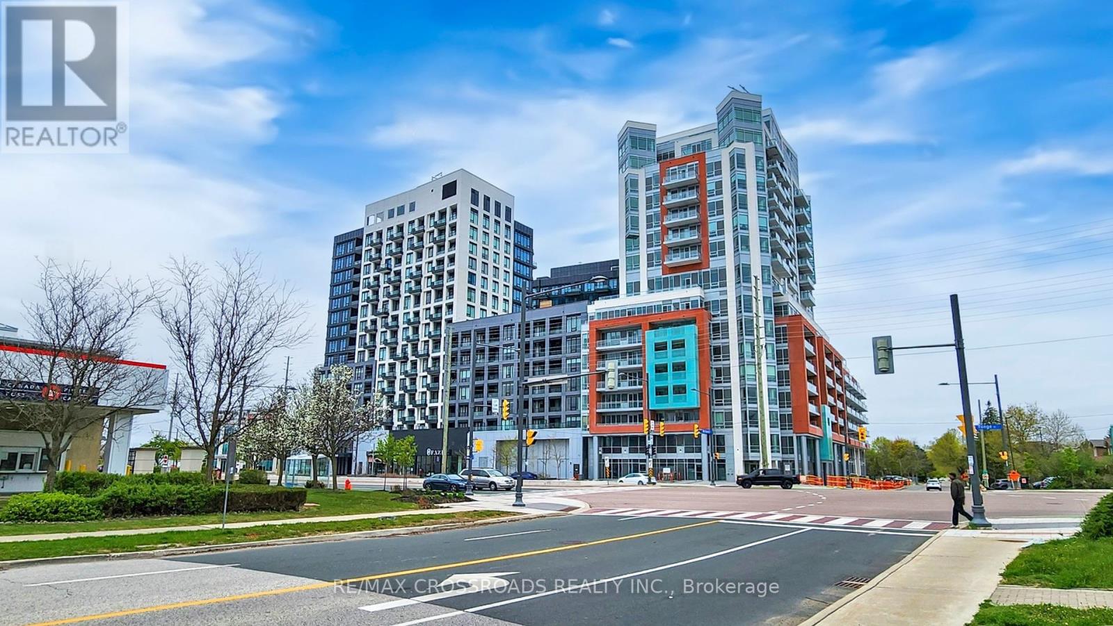 319 E 8868 Yonge Street