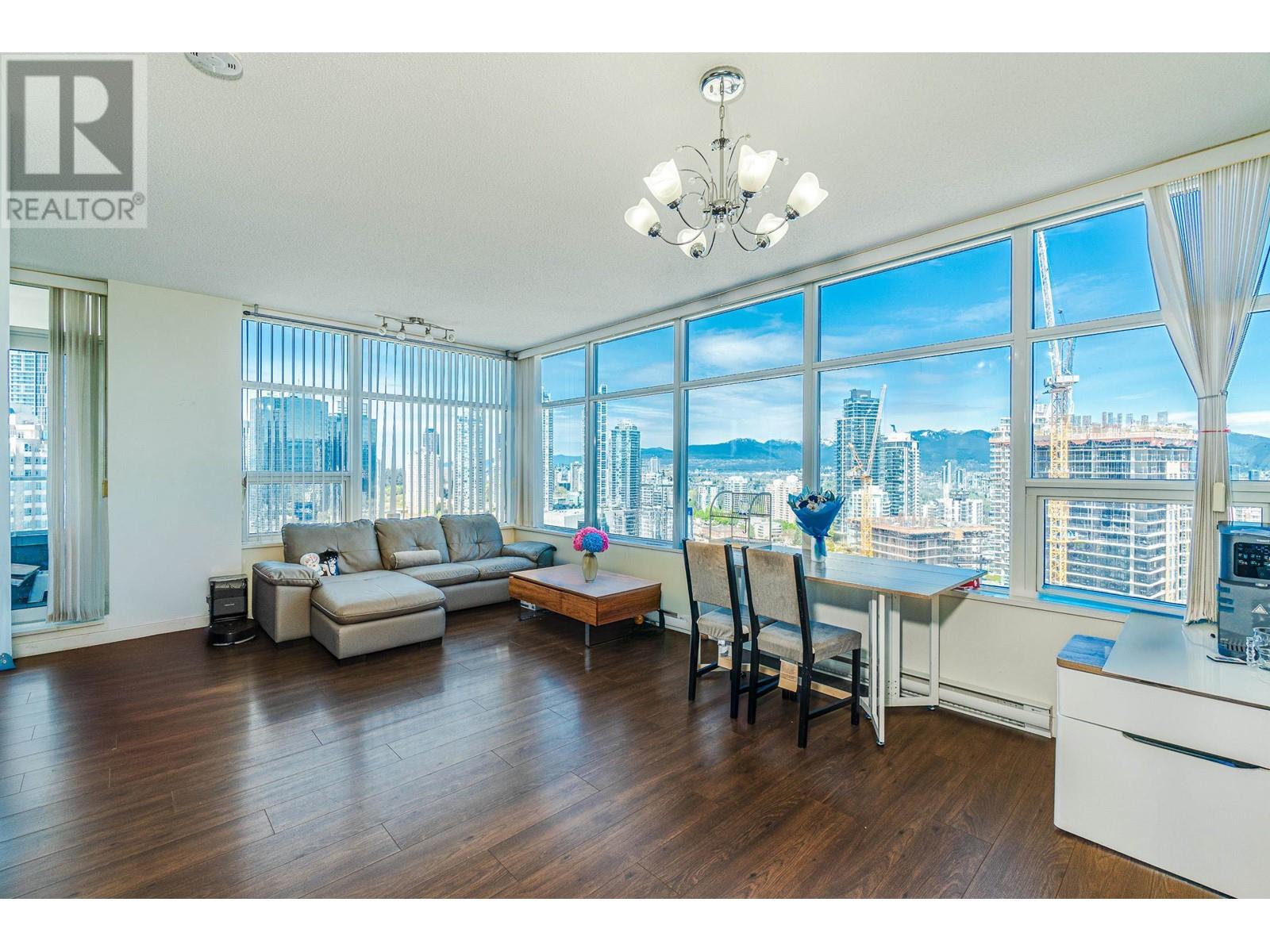 2802 4880 Bennett Street