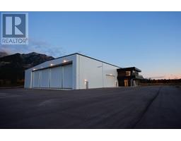 5310 Fairmont Airport Road, Fairmont Hot Springs, BC V0B1L1 Photo 3