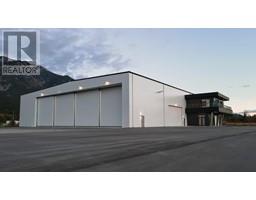 5310 Fairmont Airport Road, Fairmont Hot Springs, BC V0B1L1 Photo 4