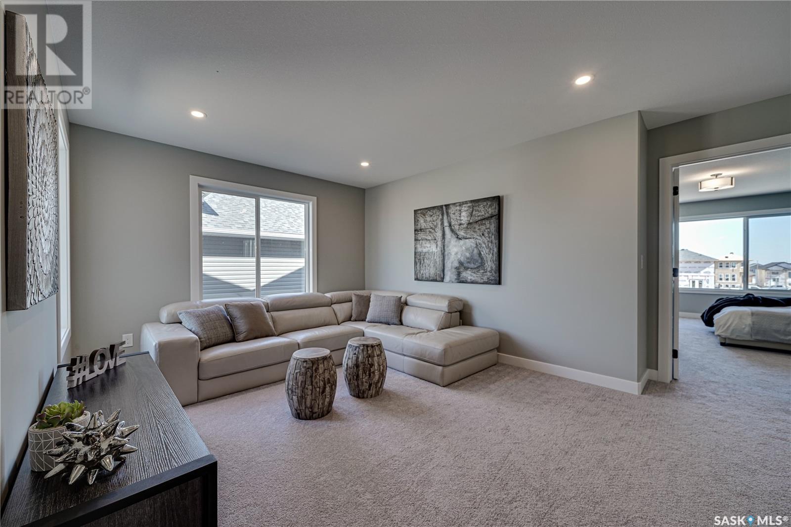 947 Traeger Manor