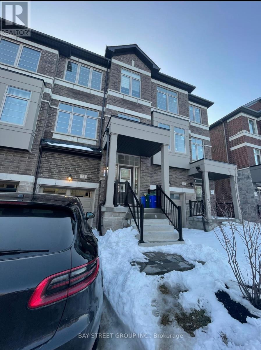 32 Sissons Way