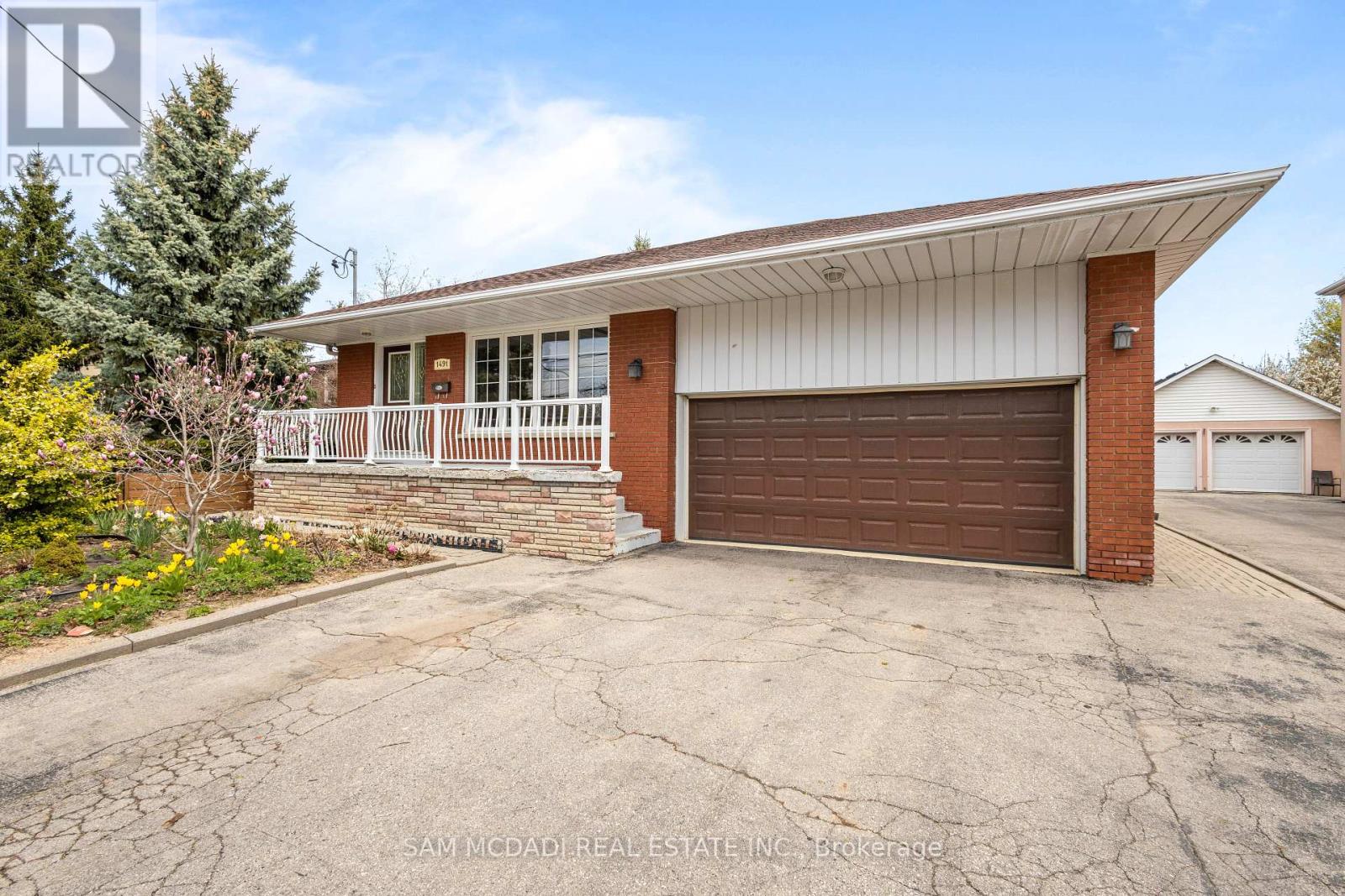 1491 Royal York Road