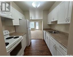 4pc Bathroom - 221 601 110th Avenue, Tisdale, SK S0E1T0 Photo 3