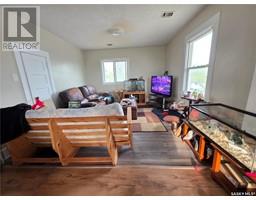 420 9th Avenue Nw, Swift Current, SK S9H1B1 Photo 3