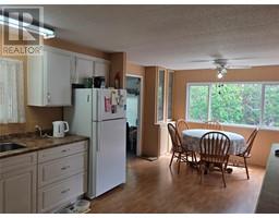 3pc Ensuite bath - 405 Vanderlinde Drive, Keremeos, BC V0X1N2 Photo 5