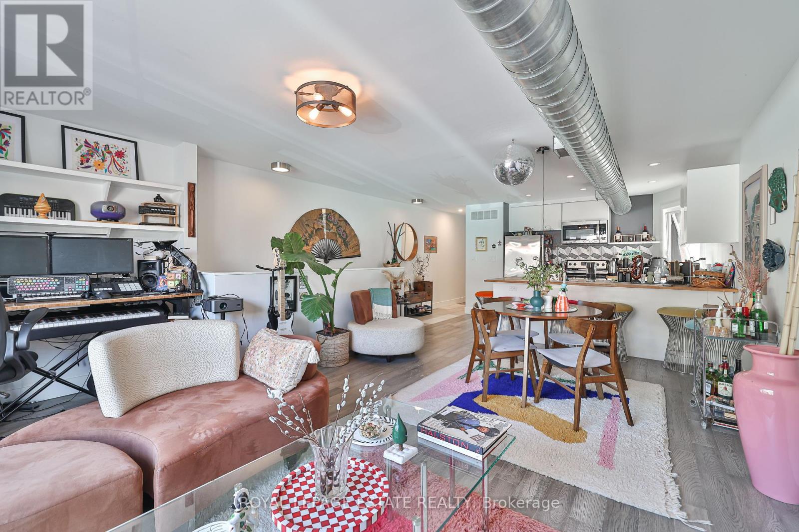 1088 Bathurst Street