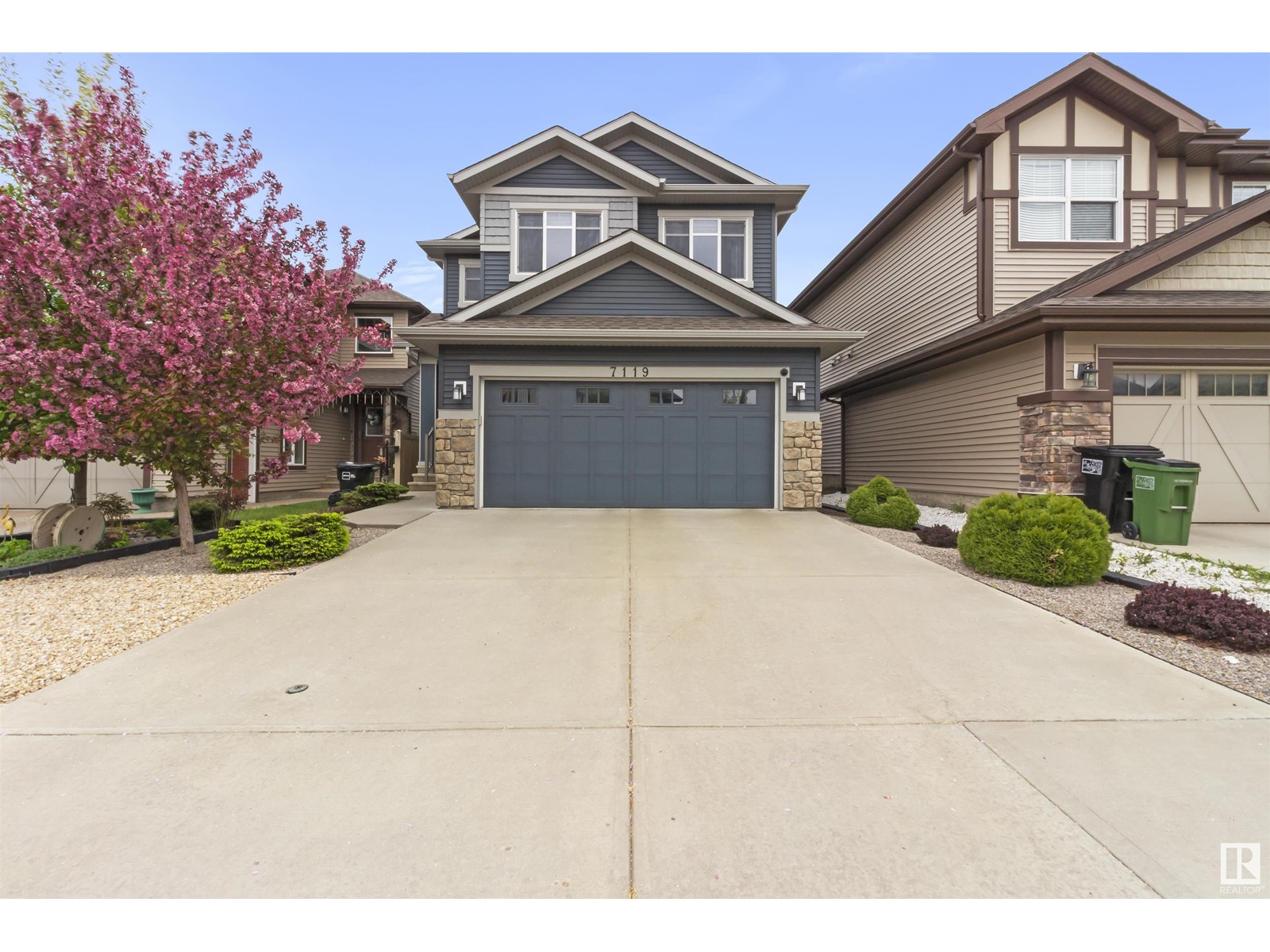 7119 172 Av Nw