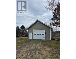 Games room - 2199 Des Erables Street, Tracadie, NB E1X1C3 Photo 4