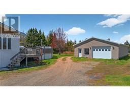 Kitchen/Dining room - 575 Route 355, Sainterose, NB E1X2W2 Photo 4