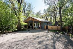 319 Oak Drive, Oak Lake Beach, MB R0M1P0 Photo 2