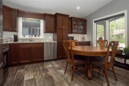 319 Oak Drive, Oak Lake Beach, MB R0M1P0 Photo 5