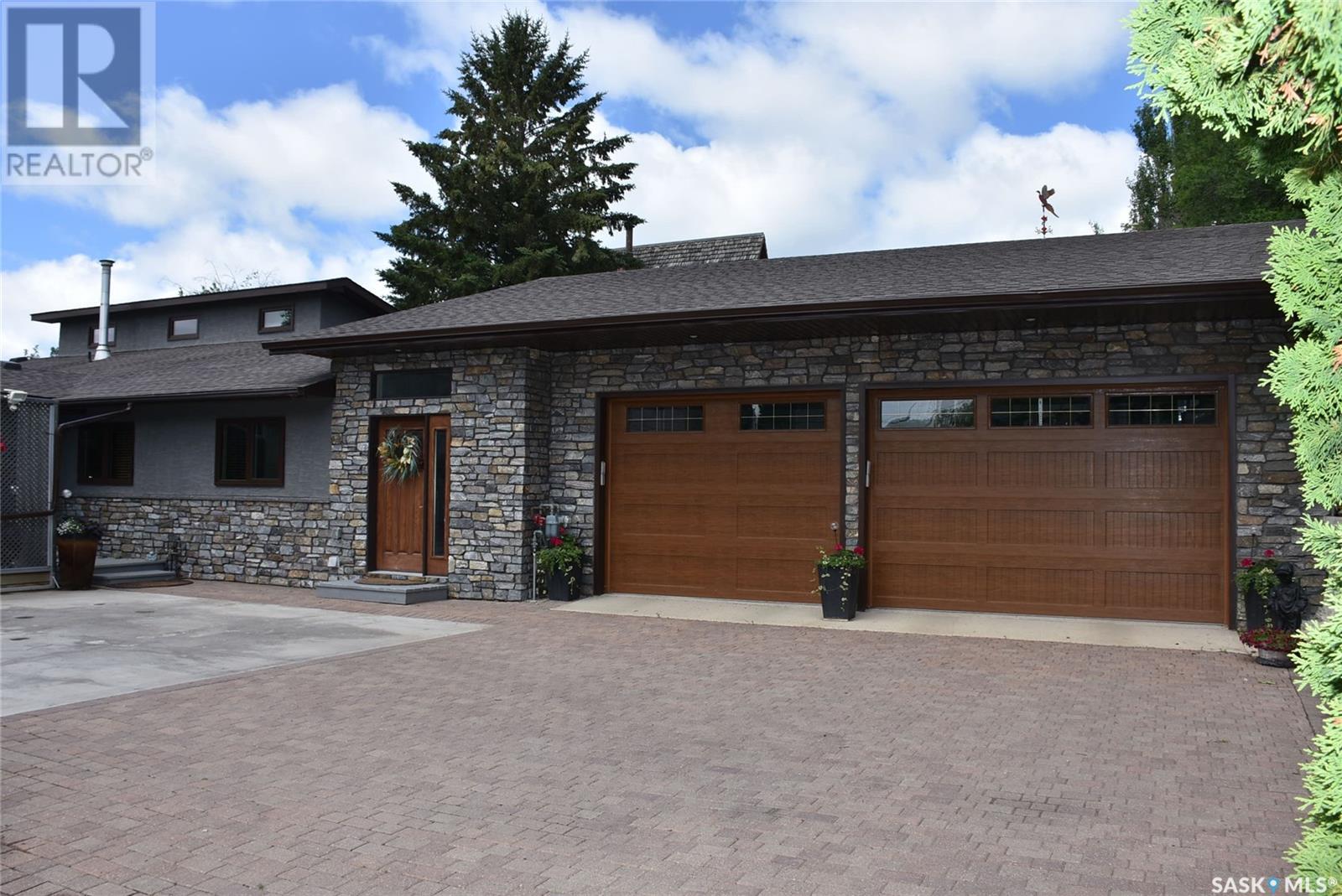 52 Pasqua Lake Road