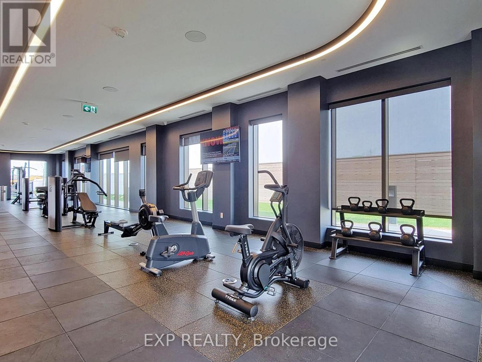 712 2550 Simcoe Street N