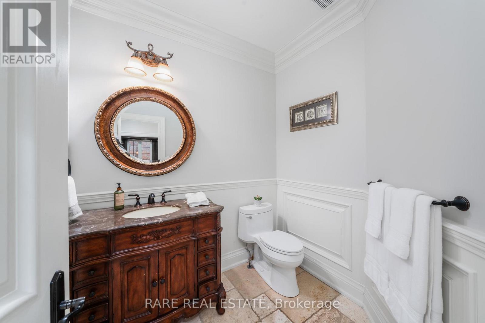 30 Delia Place W