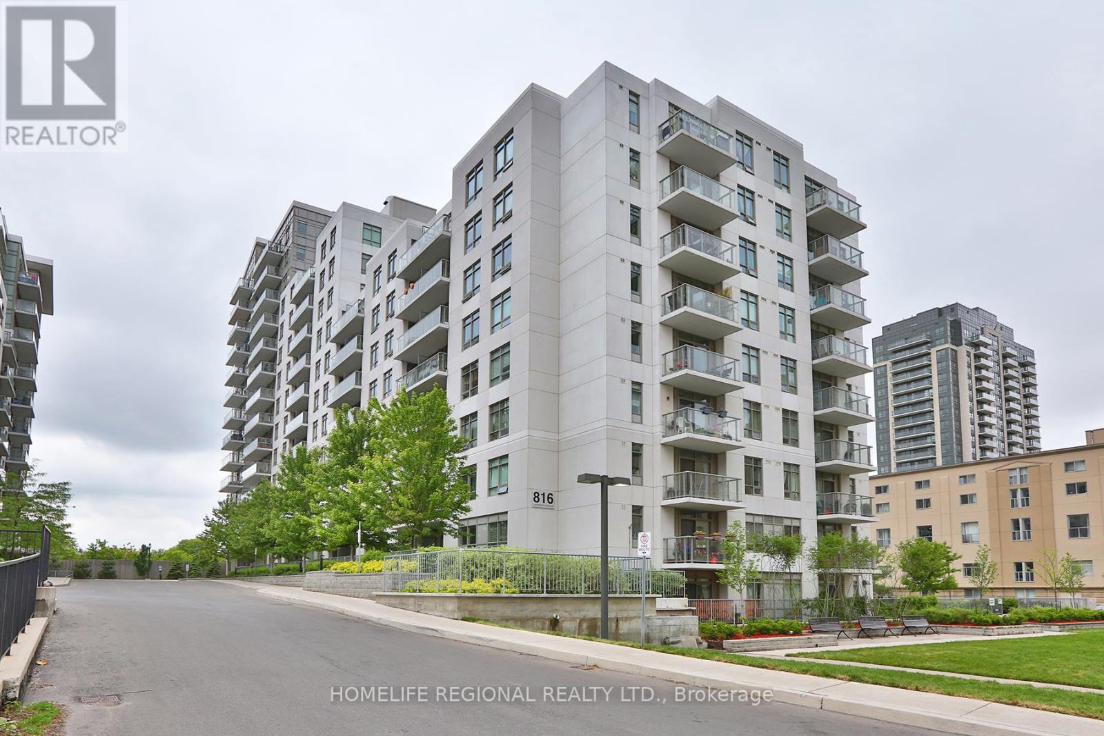 1015 816 Lansdowne Avenue