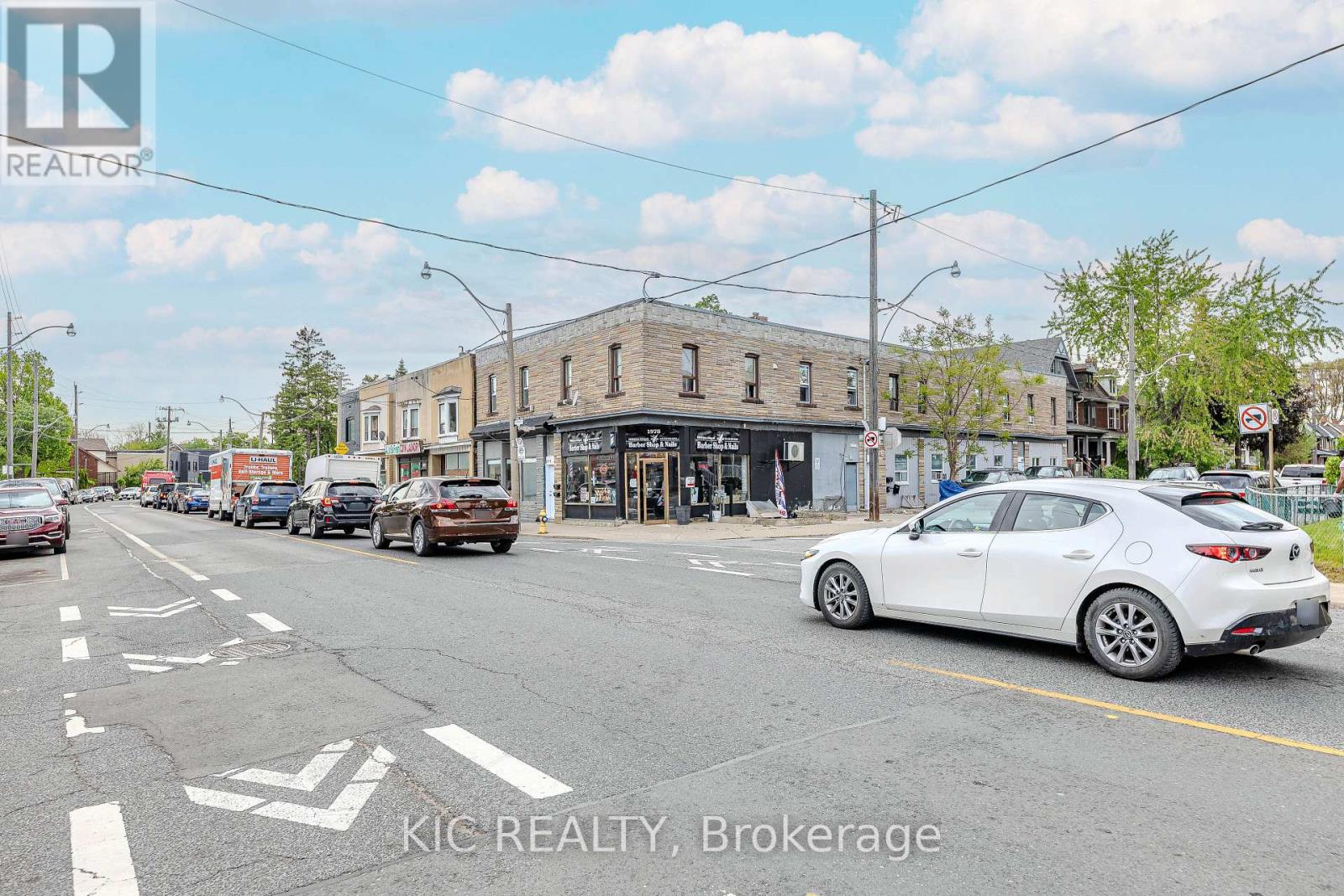 5 1980 Davenport Road