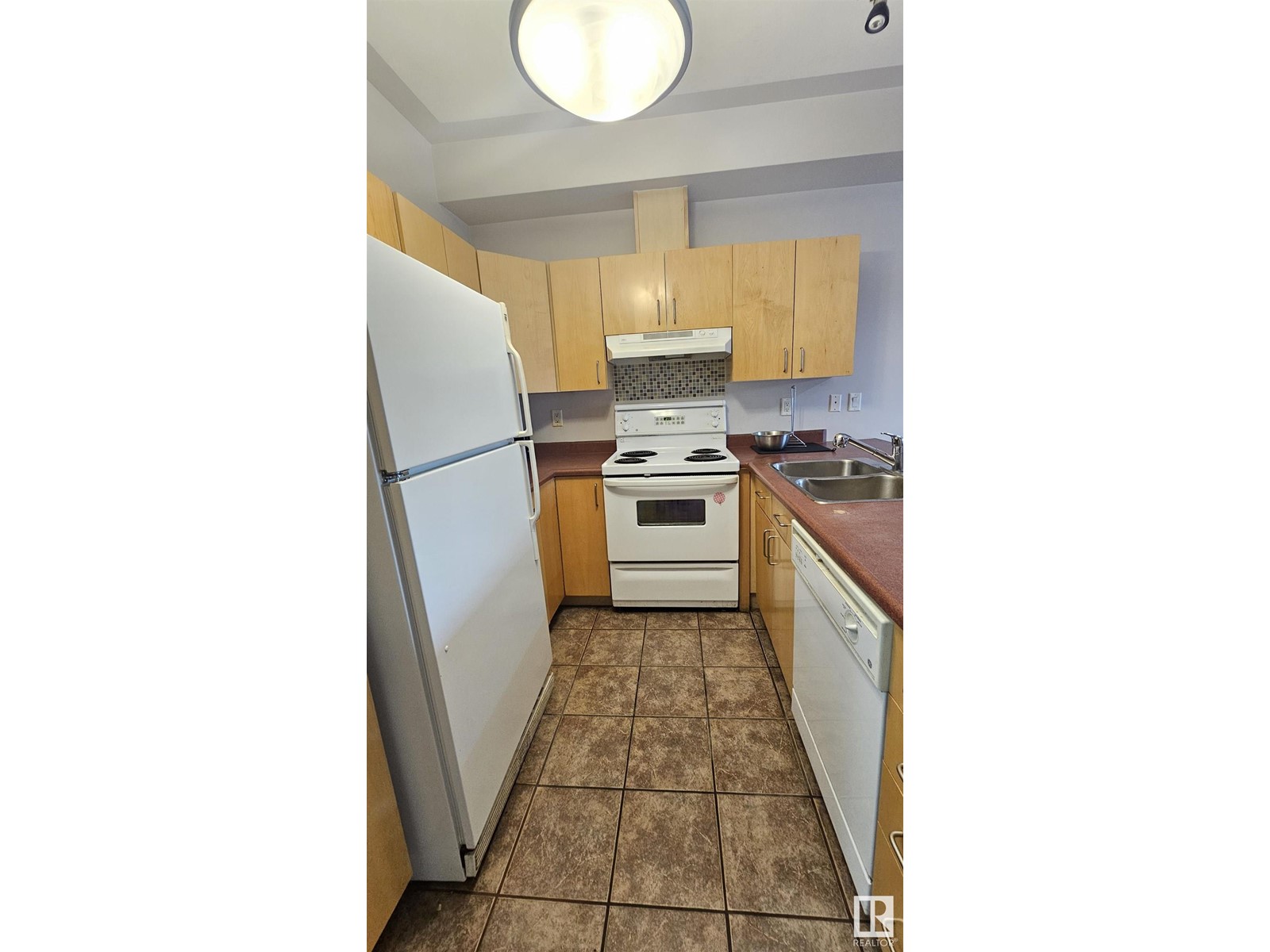 203 10707 102 Av Nw Nw