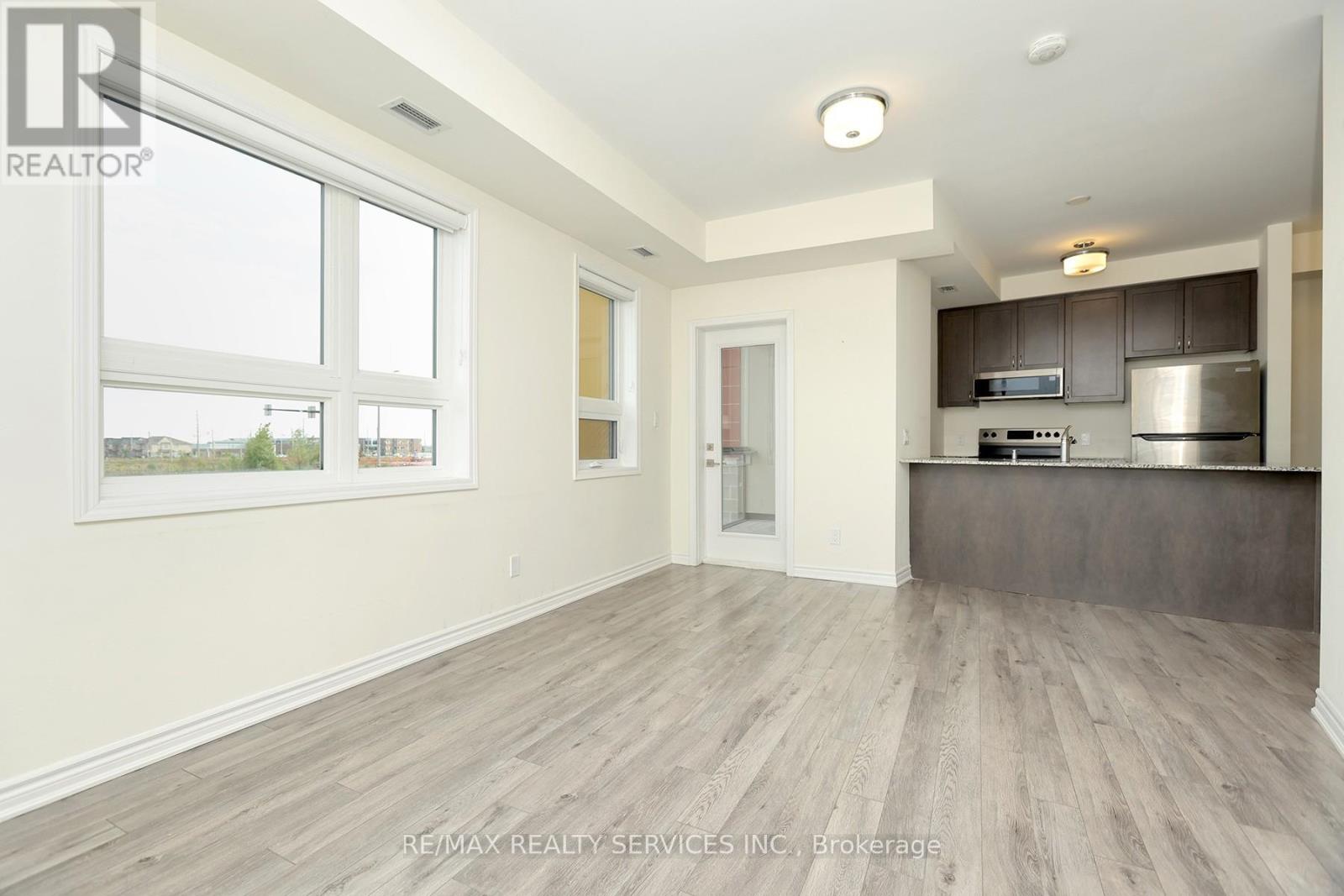 210 200 Lagerfeld Drive